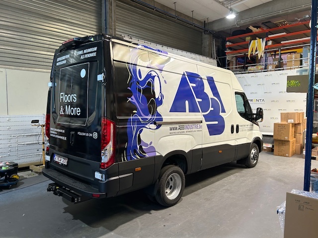                                                                         Carwrap: uw auto ingepakt. foto 3
                                                                     