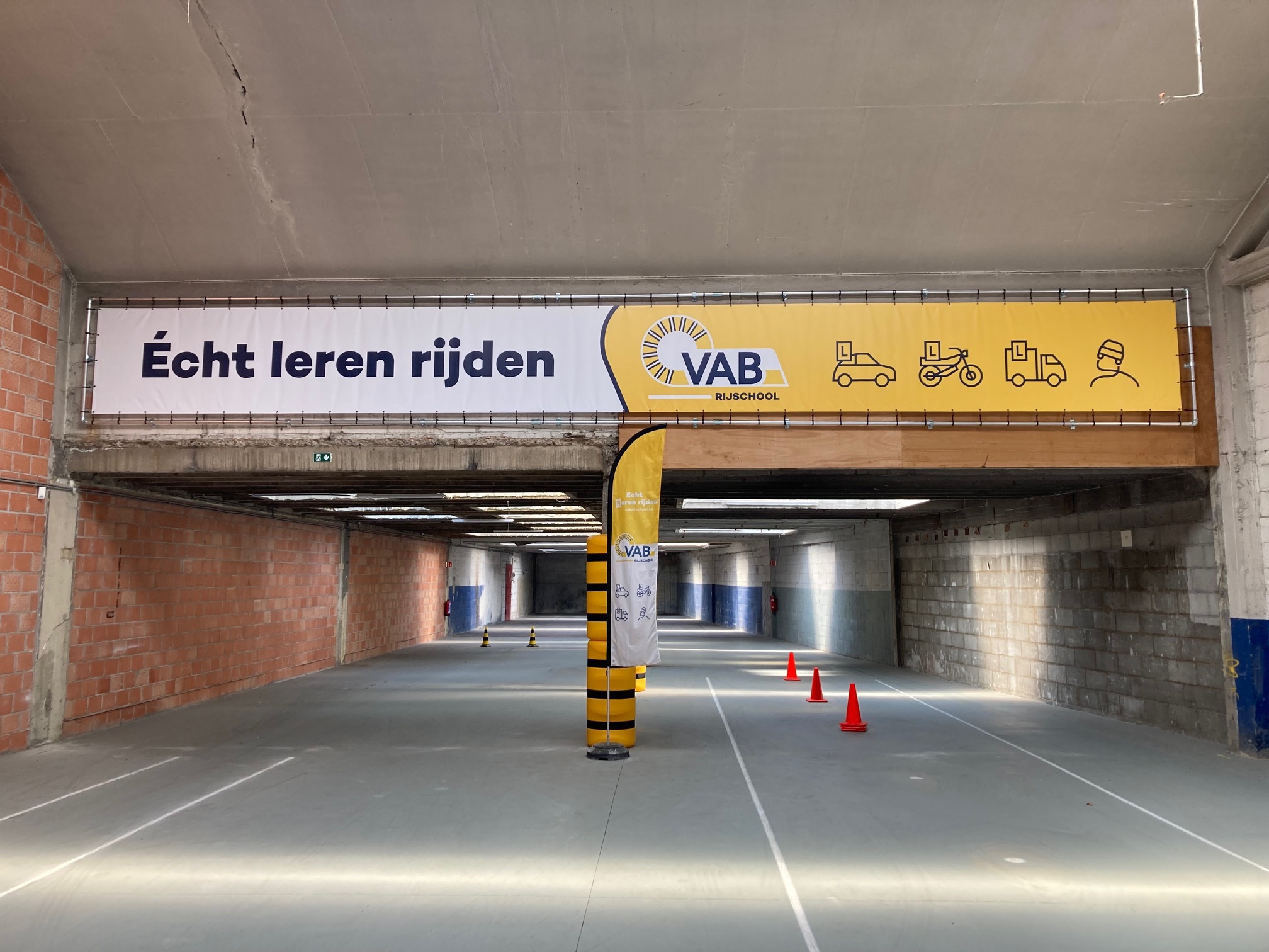 RECLAME BUITEN SPANDOEKFRAME