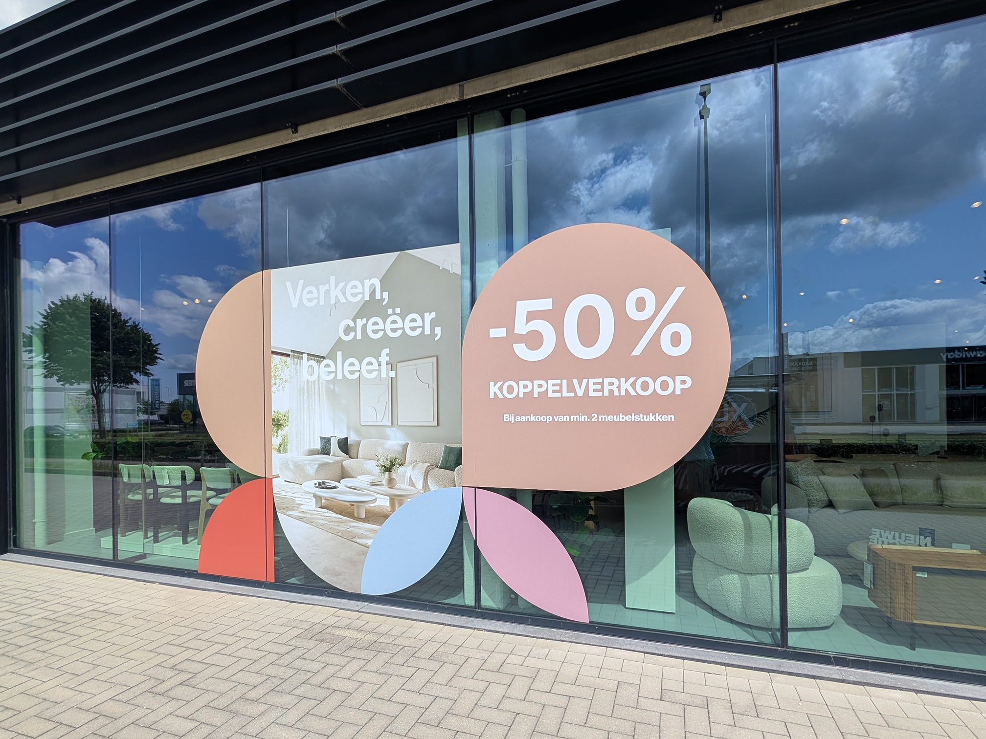                                                                         RECLAME BUITEN STICKERS
                                                                     
